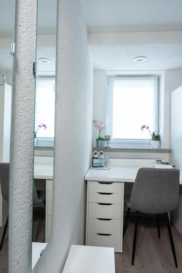 #1 Modernes Zimmer Mit Pool Und Garten Memmingen Exteriör bild