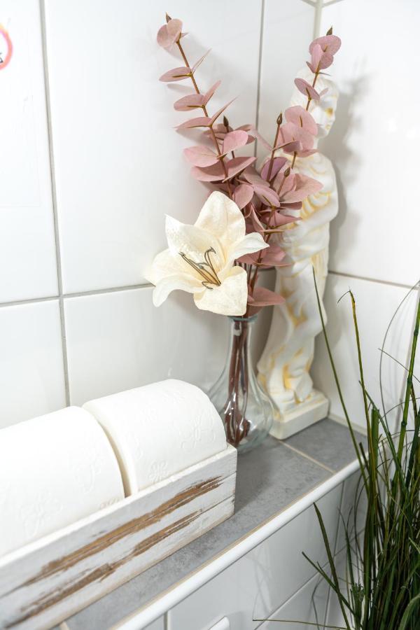 #1 Modernes Zimmer Mit Pool Und Garten Memmingen Exteriör bild